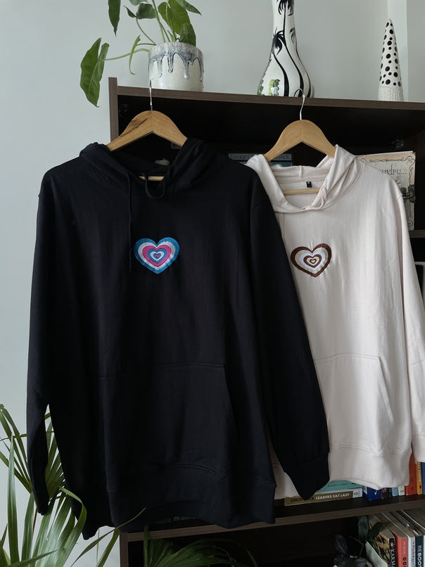Heart embroiderd Hoodies image 0